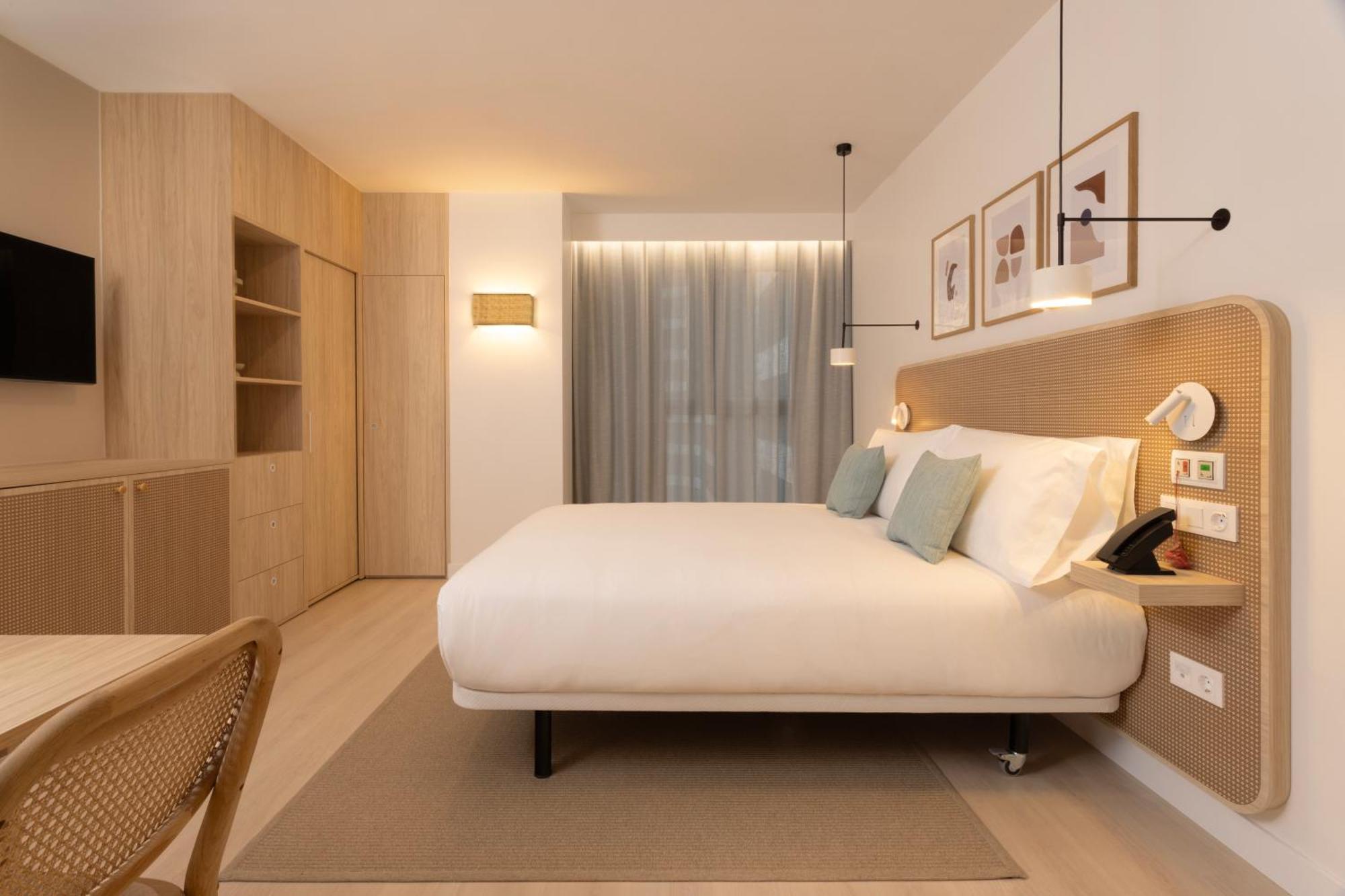 Staybridge Suites & Apartments Malaga By Ihg Exterior photo